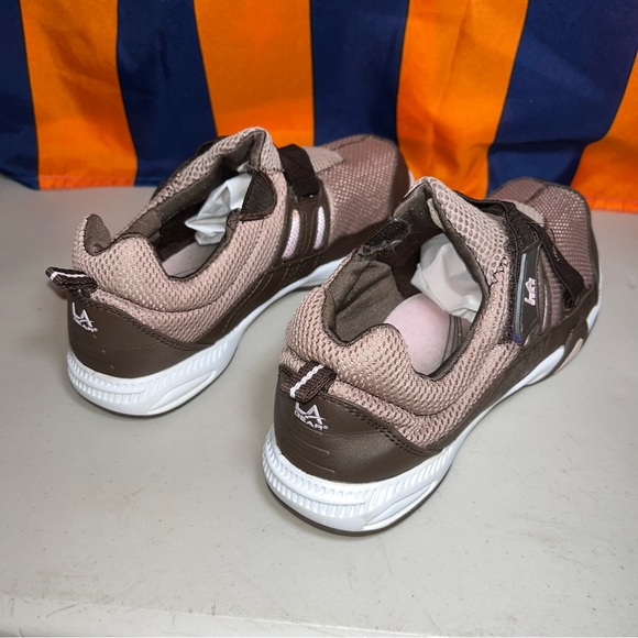 LA GEAR Women's mesh running shoes size 7.5 low top Brown Hook Loop sneakers - Picture 4 of 9